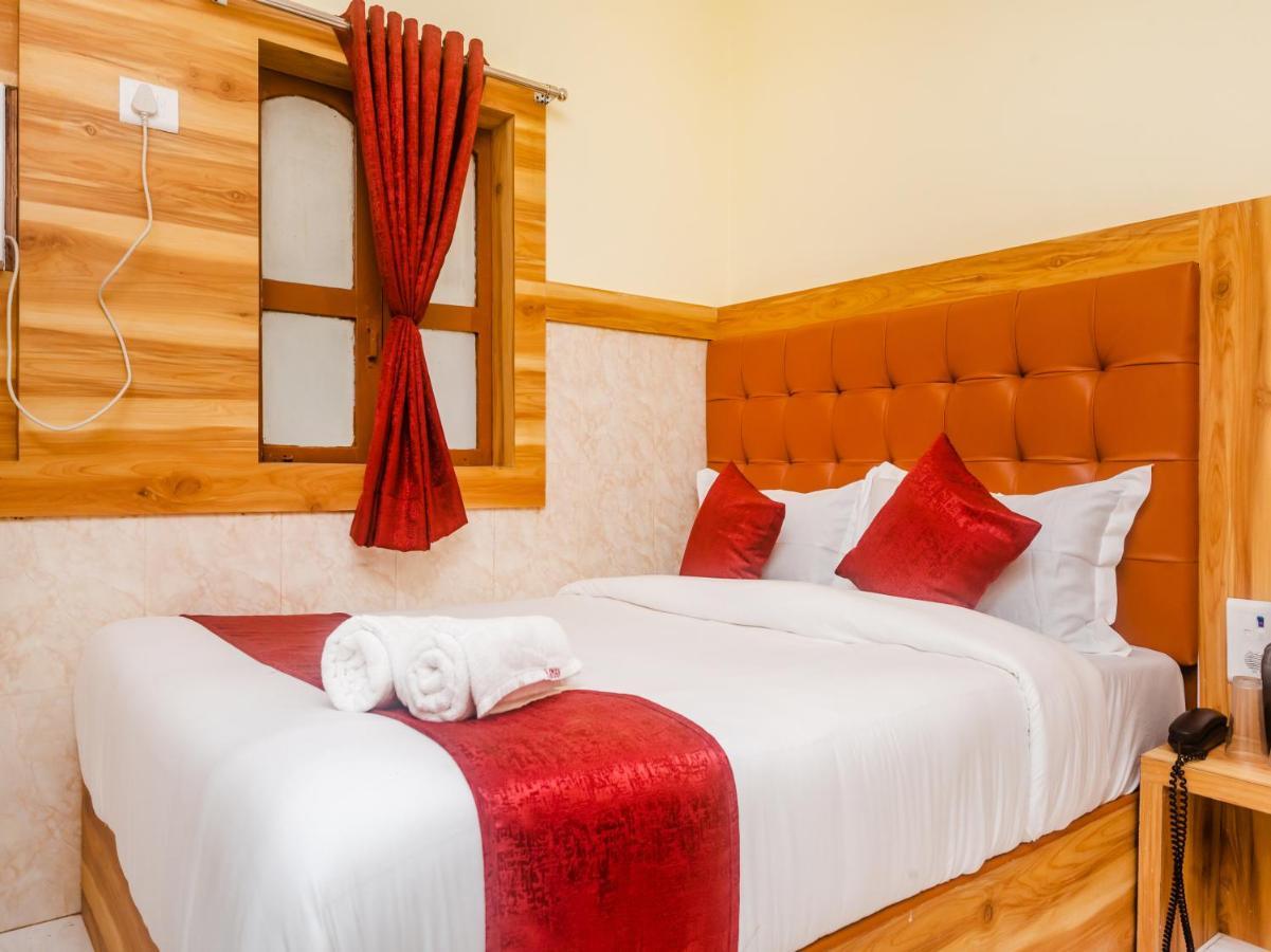 Aman Hotel Near Cst Мумбаї Екстер'єр фото
