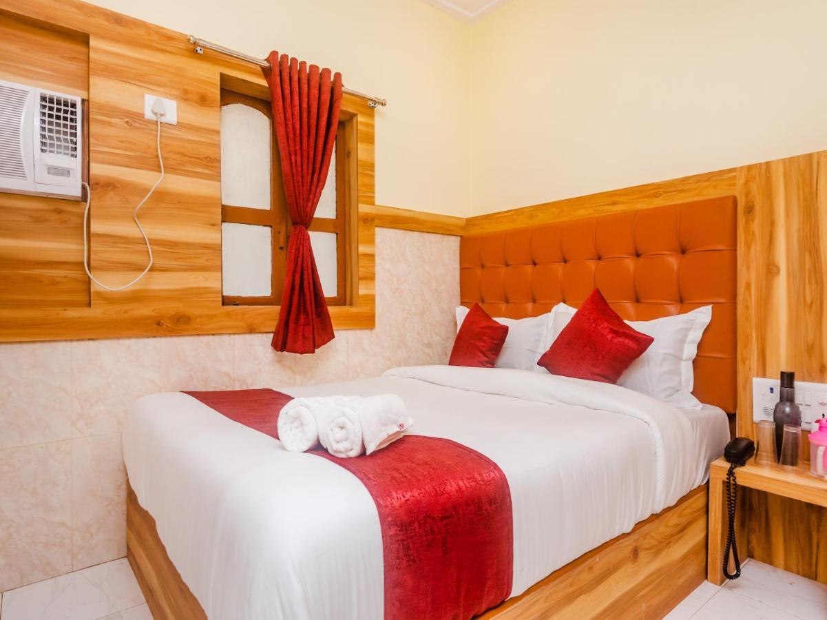 Aman Hotel Near Cst Мумбаї Екстер'єр фото
