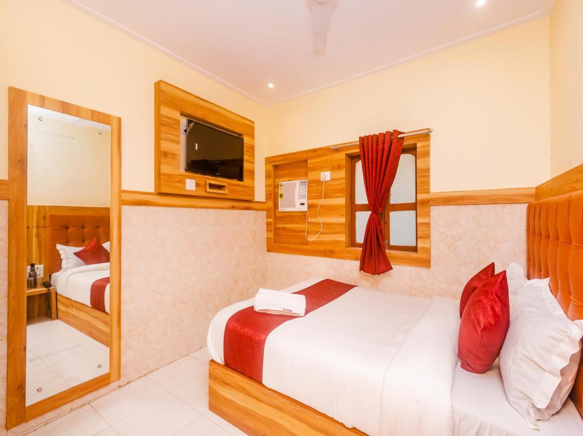 Aman Hotel Near Cst Мумбаї Екстер'єр фото